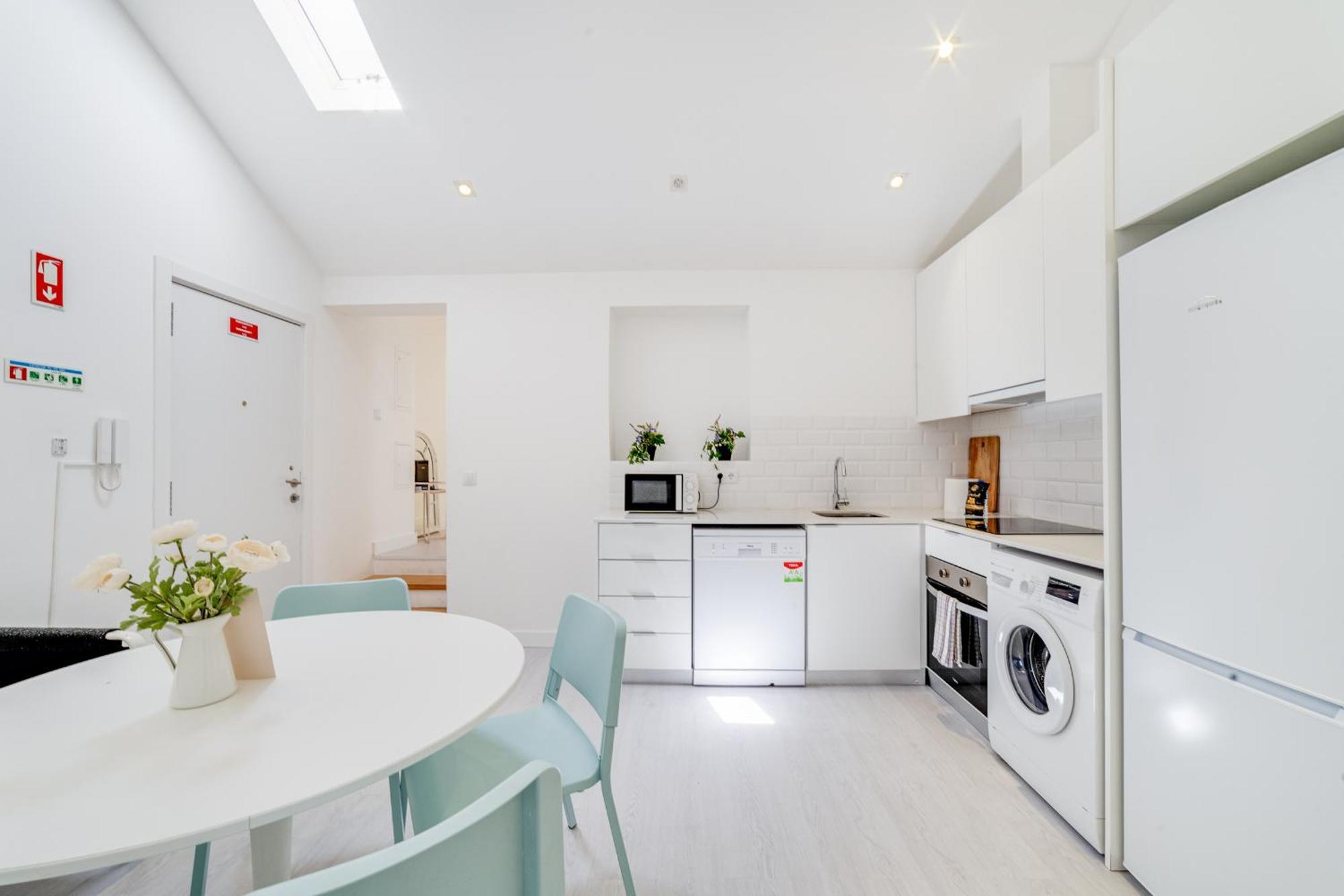 Alcantara Charm 3Br Apartments Lisbon Luaran gambar